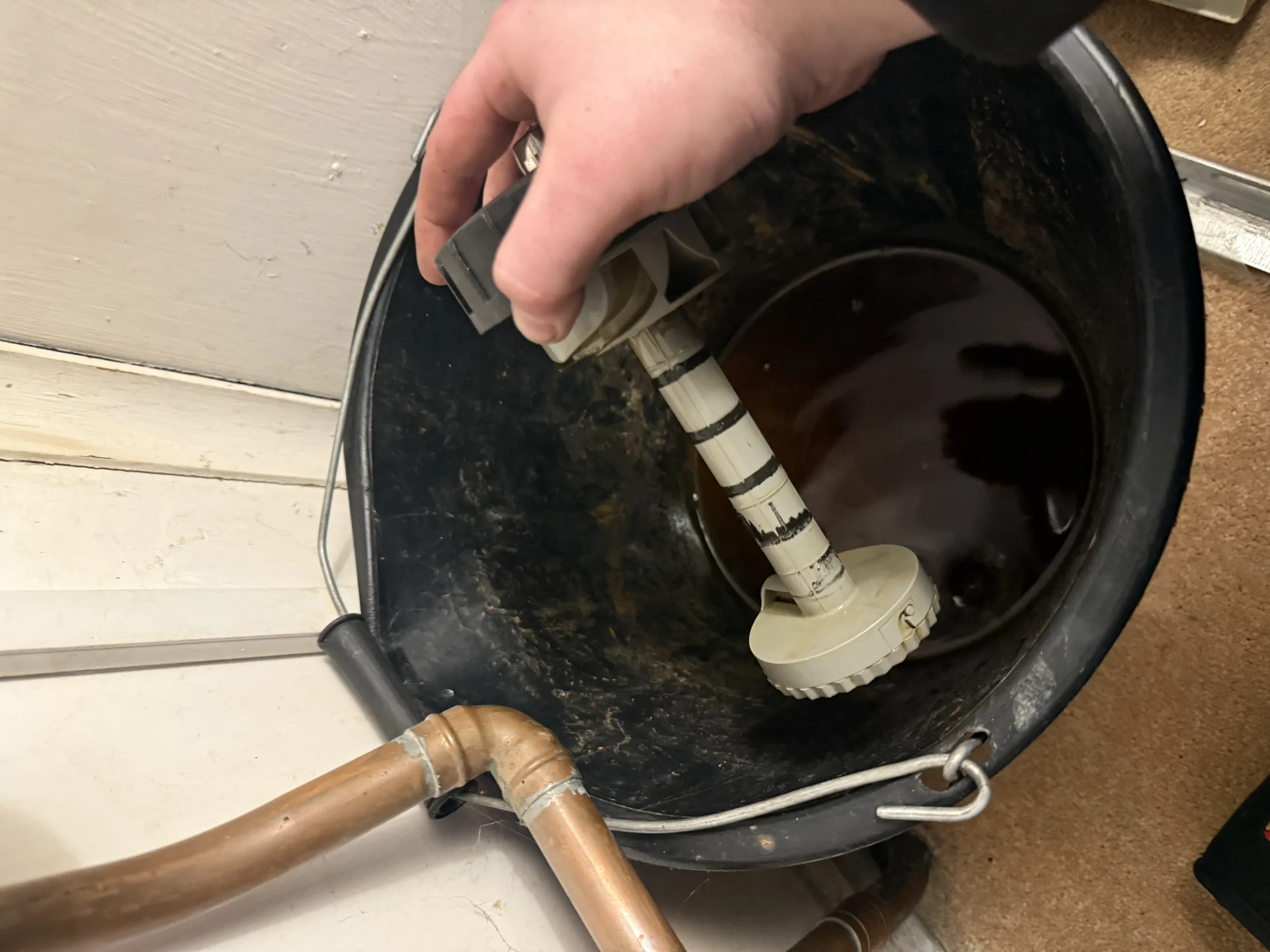 Gas pressure check during service