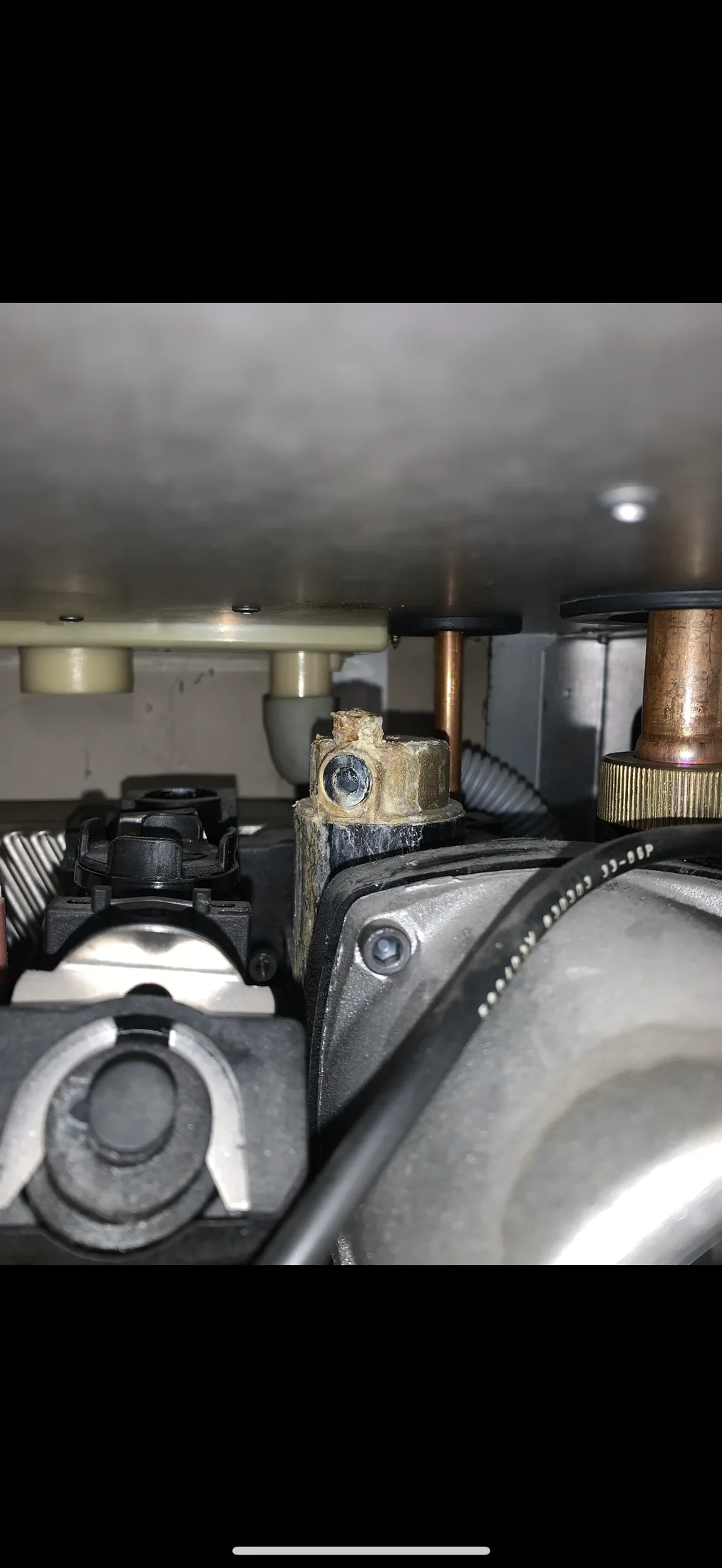 Magnetic system filter fitted to central heating