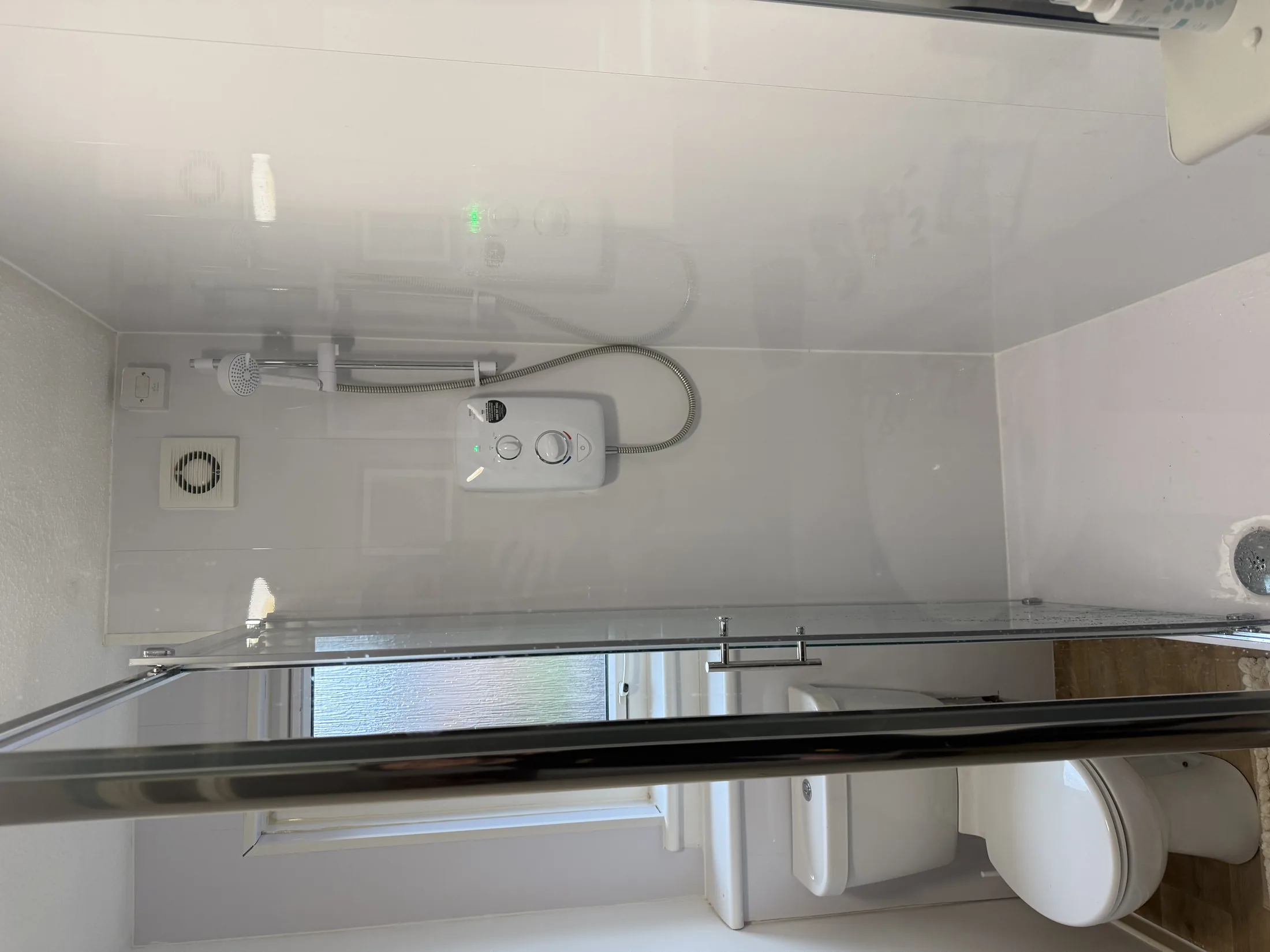 Tap replacement on Glasgow kitchen sink